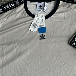 Adidas White Short Sleeve Tee Classic Design